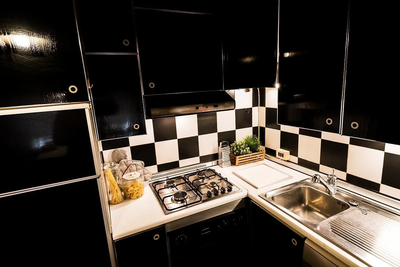 Bright Apartments Verona - Borsari Historical Italy